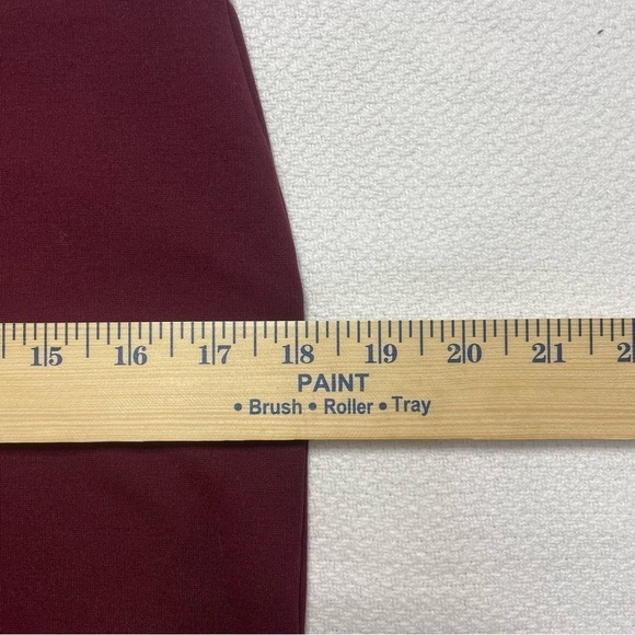 Ann Taylor Factory Pencil Skirt Size Medium Burgundy Wine Elastic Waist Stretchy - Picture 7 of 15